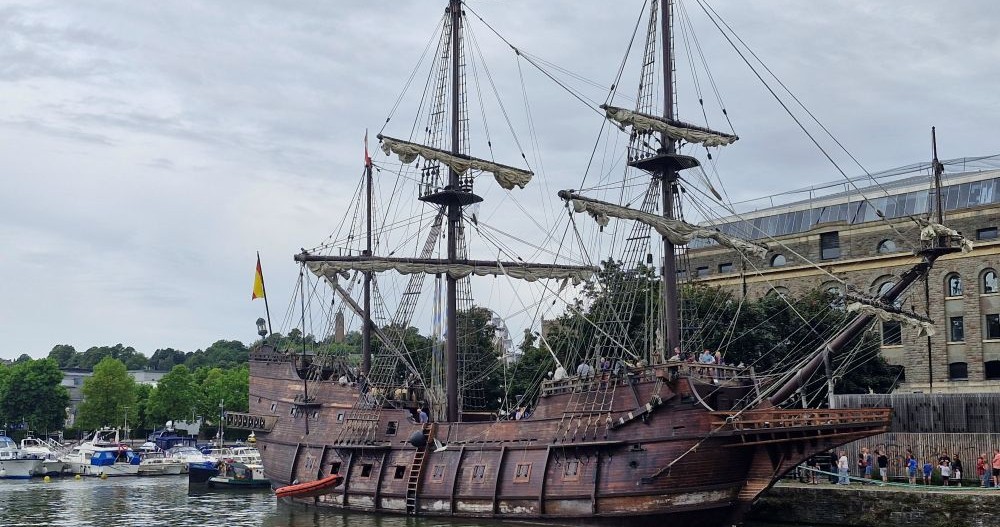 spanish ship 1000 x 350